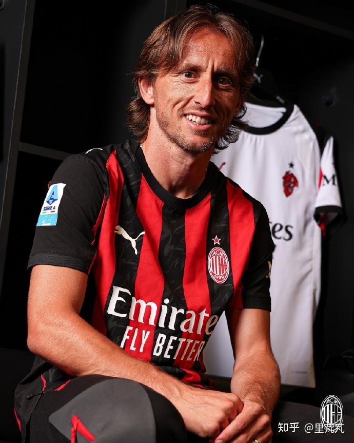 越老越妖！朱婷16分单场MVP！科内欧冠2连胜，第4座世俱杯稳了！