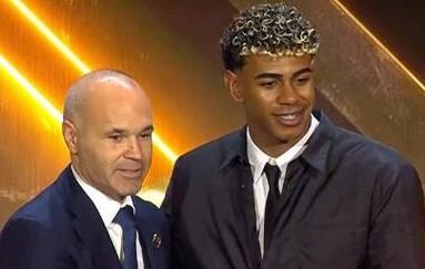 官方：切尔西后卫马马杜-萨尔租借回归斯特拉斯堡