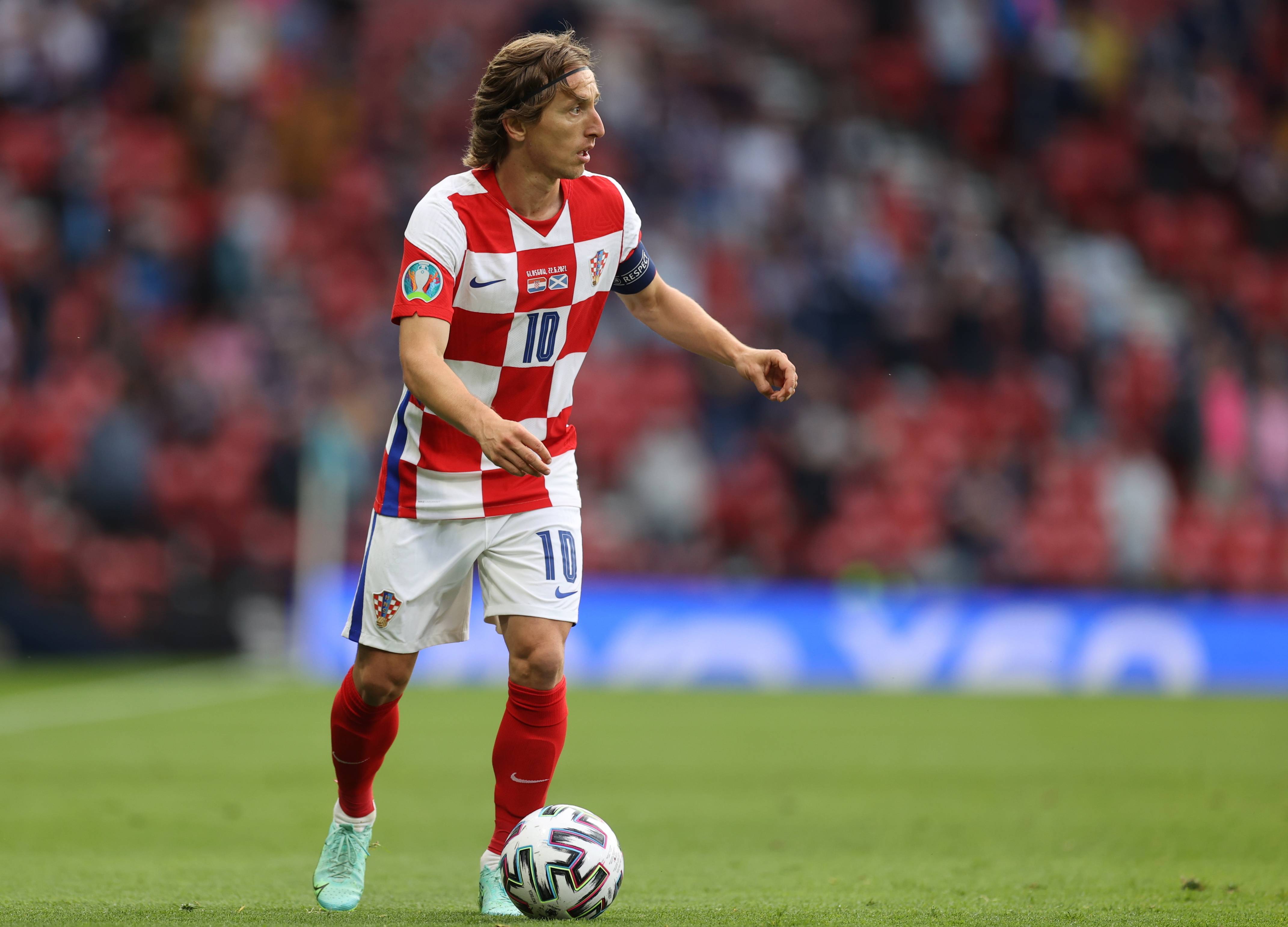 火箭哈登末节爆发连得15分