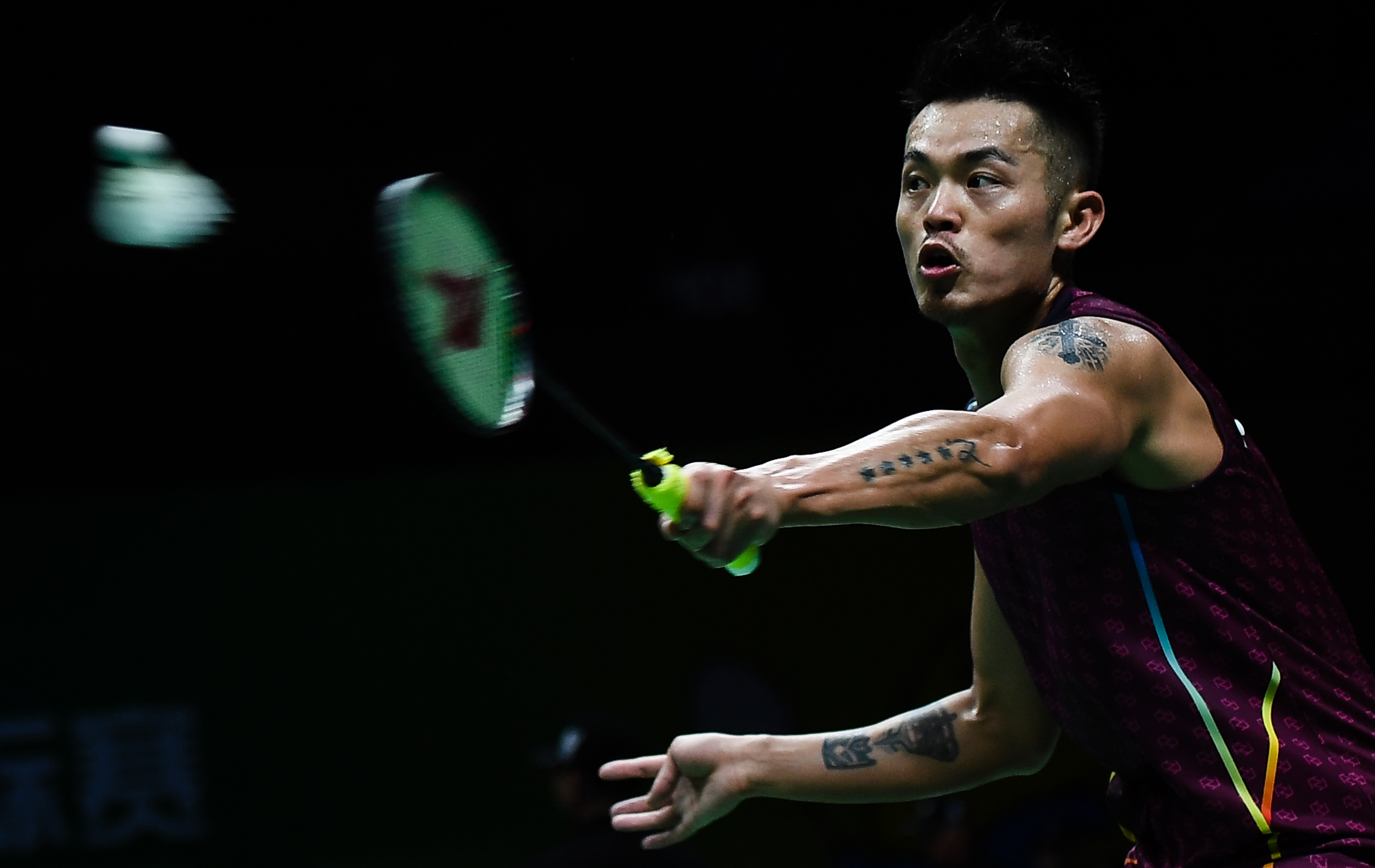 他们坚持不 他们坚持不